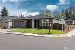 151 E Airedale Ave, La Center, WA 98629 - Photo 2