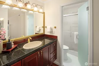 2565 Dexter Avenue N #303, Seattle, WA 98109 - Photo 30