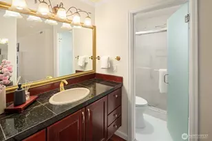 2565 Dexter Ave N, Seattle, WA 98109 - Photo 30