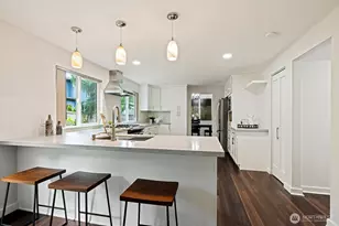 10710 126th Pl NE, Kirkland, WA 98033 - Photo 16