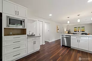 10710 126th Pl NE, Kirkland, WA 98033 - Photo 14