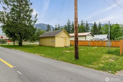 920 Orchard Avenue, Gold Bar, WA 98251 - Photo 1