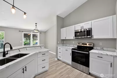 926 Chatham Dr SE, Olympia, WA 98513 - Photo 4