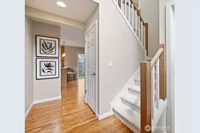 6041 118th Avenue SE, Bellevue, WA 98006 - Photo 4