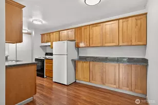 19428 Aurora Ave N, Shoreline, WA 98133 - Photo 10