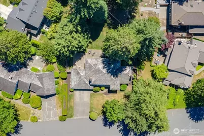 20315 NE 39th Street, Sammamish, WA 98074 - Photo 38