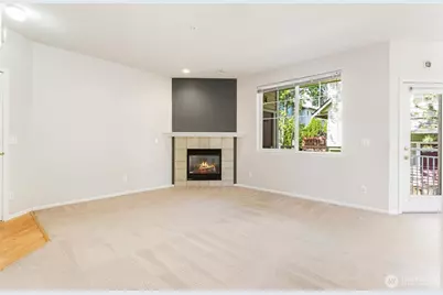 13000 Admiralty Way #D204, Everett, WA 98204 - Photo 2