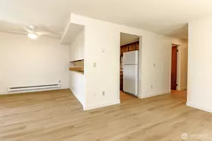 2431 S 248th St, Kent, WA 98032 - Photo 10