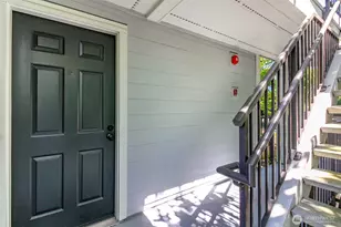 2431 S 248th St, Kent, WA 98032 - Photo 2