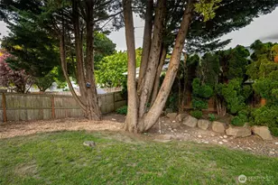 302 Pine St, Woodland, WA 98674 - Photo 28
