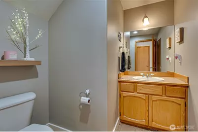 302 Pine Street, Woodland, WA 98674 - Photo 22