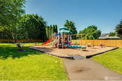 302 Pine Street, Woodland, WA 98674 - Photo 34