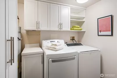 1605 5th Avenue N #302, Seattle, WA 98109 - Photo 22