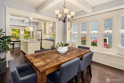 4018 2nd Avenue NE, Seattle, WA 98105 - Photo 10