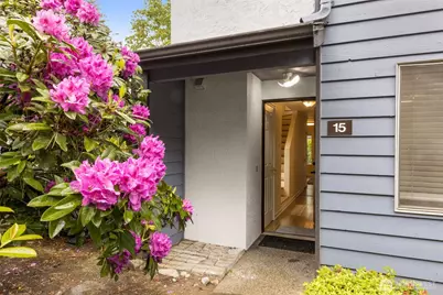 280 Newport Wy NW NW #B15, Issaquah, WA 98027 - Photo 2