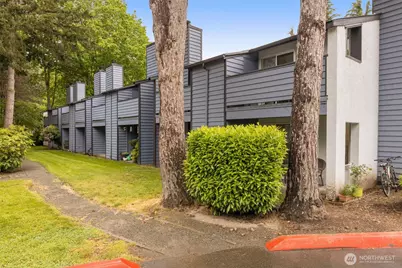 280 Newport Wy NW NW #B15, Issaquah, WA 98027 - Photo 1