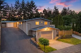 7801 NE 133rd Pl, Kirkland, WA 98034 - Photo 2