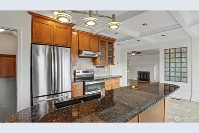 5958 35th Avenue SW, Seattle, WA 98126 - Photo 4