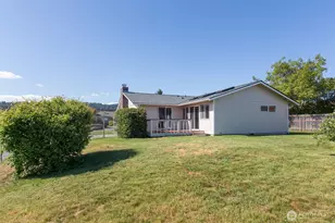 872 E Spruce St, Sequim, WA 98382 - Photo 6