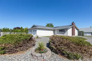872 E Spruce St, Sequim, WA 98382 - Photo 4