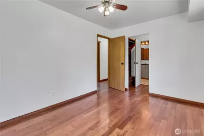 14019 146th Avenue SE, Renton, WA 98059 - Photo 16
