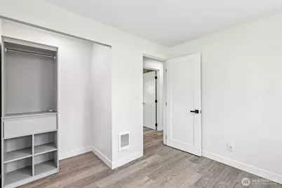 3425 NE 7th Place, Renton, WA 98056 - Photo 12