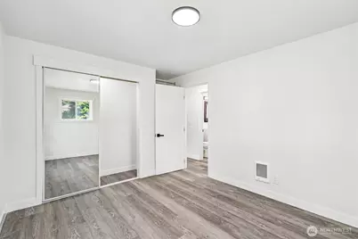 3425 NE 7th Place, Renton, WA 98056 - Photo 18