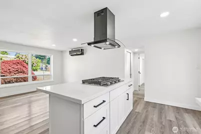 3425 NE 7th Place, Renton, WA 98056 - Photo 4