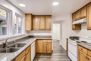 5242 11th Ave NE, Seattle, WA 98105 - Photo 6