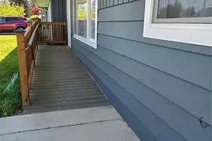 7826 Rainier Dr, Everett, WA 98203 - Photo 2