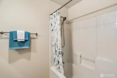 18930 Bothell Everett Hwy #E301, Bothell, WA 98012 - Photo 18