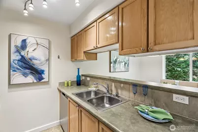 18930 Bothell Everett Hwy #E301, Bothell, WA 98012 - Photo 10