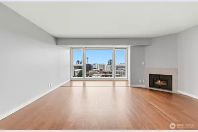 400 Melrose Avenue E #204, Seattle, WA 98102 - Photo 2