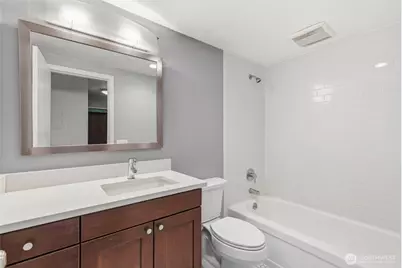 400 Melrose Avenue E #204, Seattle, WA 98102 - Photo 20