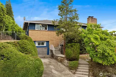 4158 39th Avenue S, Seattle, WA 98118 - Photo 1
