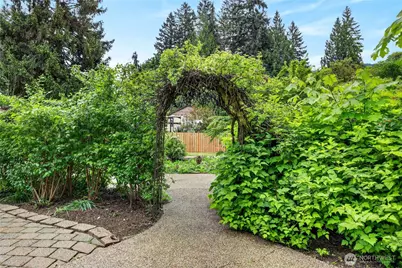 415 Front Street S, Issaquah, WA 98027 - Photo 40