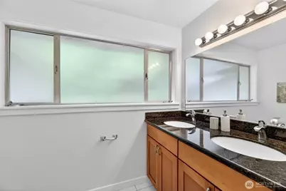 415 Front Street S, Issaquah, WA 98027 - Photo 22