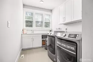 21888 SE 5th Pl, Sammamish, WA 98074 - Photo 24