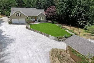 308 Ridgelawn Pl, Camano Island, WA 98282 - Photo 2