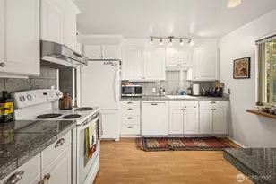 2215 W Raye St, Seattle, WA 98199 - Photo 12