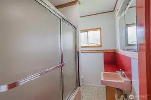 38013 US-2, Sultan, WA 98294 - Photo 14