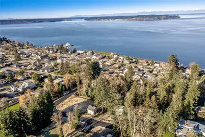 2005 Nisqually Street, Steilacoom, WA 98388 - Photo 2