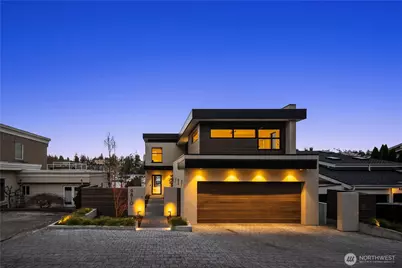 9810 SE Shoreland Drive, Bellevue, WA 98004 - Photo 2