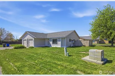 931 933 Hill Avenue, Moses Lake, WA 98837 - Photo 2