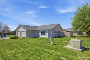 931 933 Hill Ave, Moses Lake, WA 98837 - Photo 2