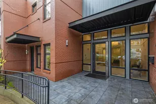 1 Ward St, Seattle, WA 98109 - Photo 34
