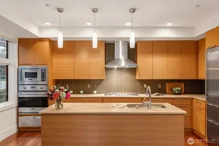 1 Ward St, Seattle, WA 98109 - Photo 10