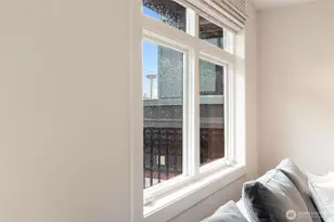 1 Ward St, Seattle, WA 98109 - Photo 30