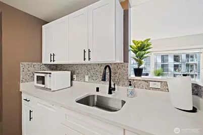 1415 2nd Avenue #1404, Seattle, WA 98101 - Photo 6