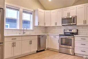 1609 E Columbia St, Seattle, WA 98122 - Photo 8